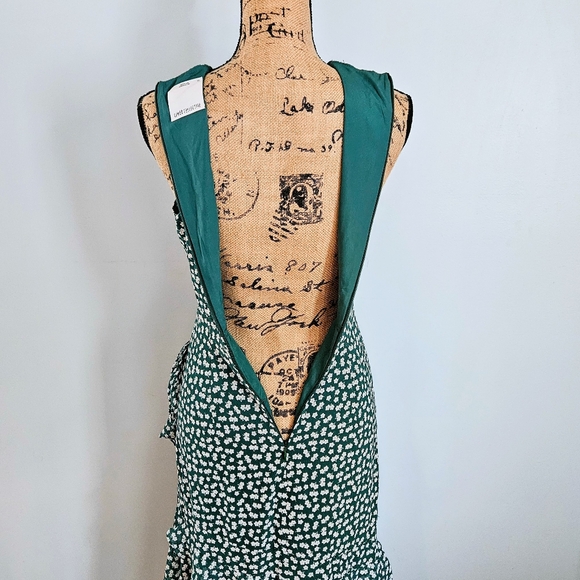 C/MEO Collection Green Floral Ruffle V-neck & Tiered Skirt Maxi Dress Size XS - Picture 5 of 9